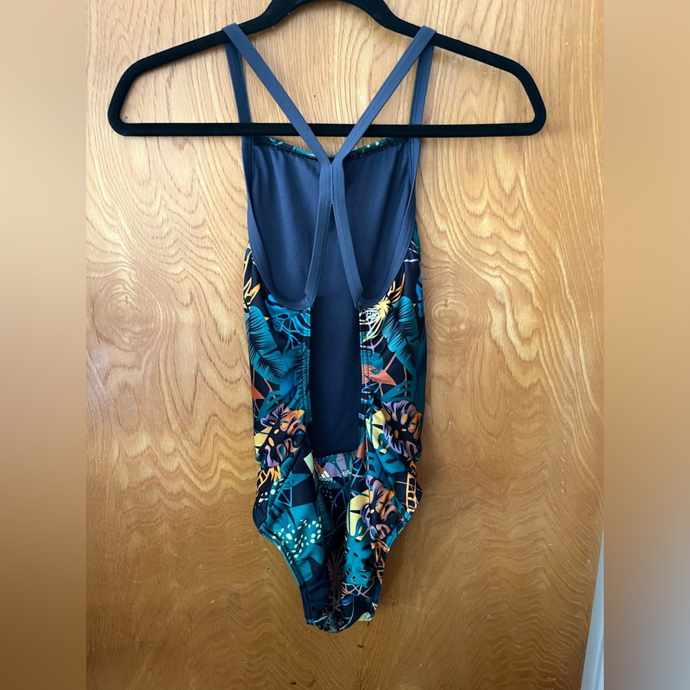 Disney X Adidas lion king one piece swimsuit M - Picture 7 of 8